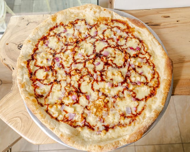 Medium Specialty Pizzas, 14".